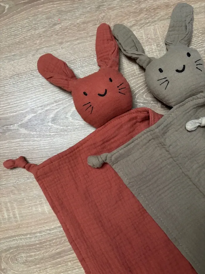 Doudou lapin gaze de coton neuf - photo numéro 3