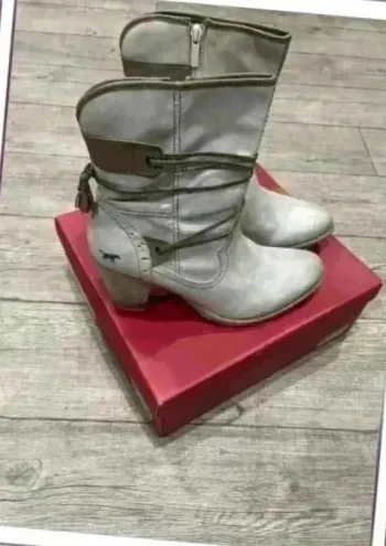 Bottines mustang taille 42