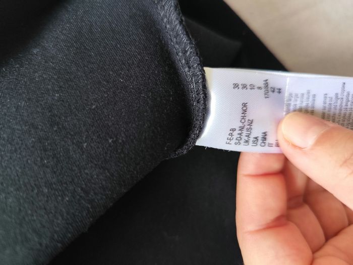 Petite robe noire - photo numéro 4