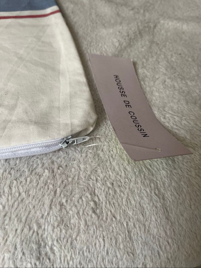 Housse décoratif pour coussin Neuf - photo numéro 3