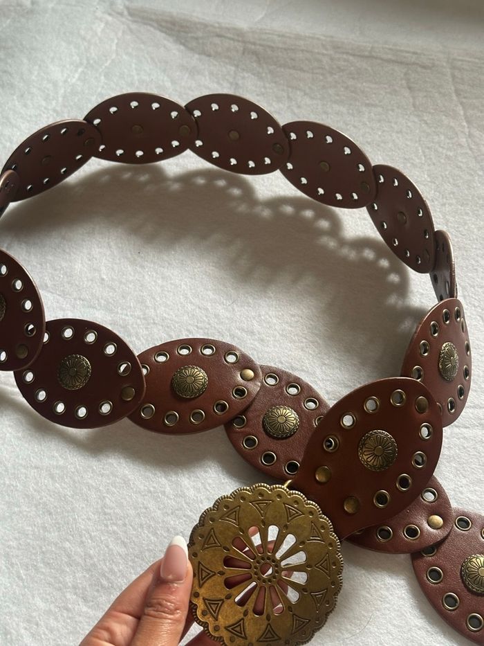 Ceinture vintage marron à médaillons dorés - photo numéro 2
