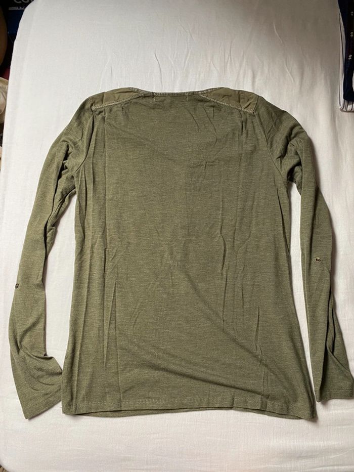 T-shirt manche longue kaki - photo numéro 2