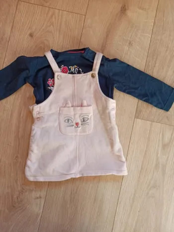 Robe et t-shirt manches longues
