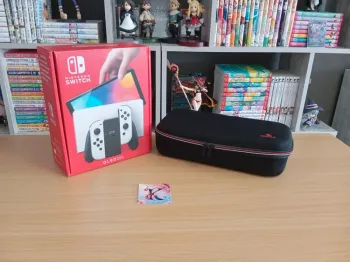 Nintendo Switch Oled Blanche + Pack contrôleur et housse renforcée Nexigo Très bon état·Nintendo