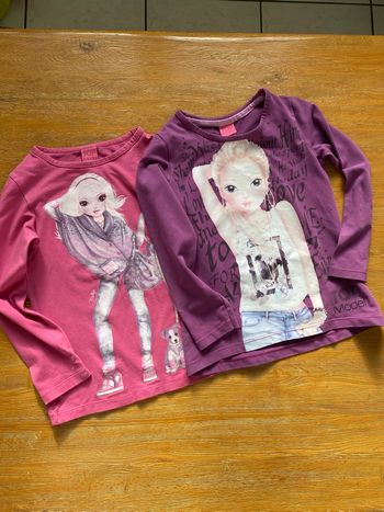 Lot de deux t-shirt S à manches longues Topmodel rose et violet taille 8 ans 
