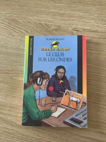 Le club sur les ondes