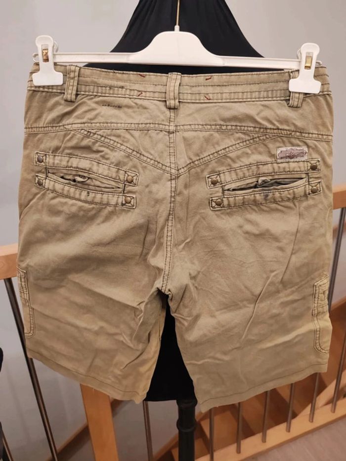 Short xxx - photo numéro 3