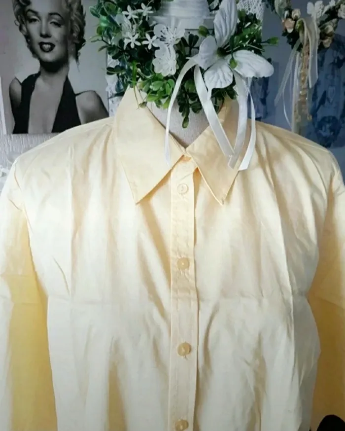 Chemise jaune pastel et son foulard assorti M & S Mode Taille 42 Neuf - photo numéro 3