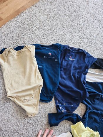 Lot de vêtements garçon 👦 Taille 24 mois