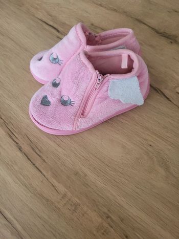 Chaussons taille 23