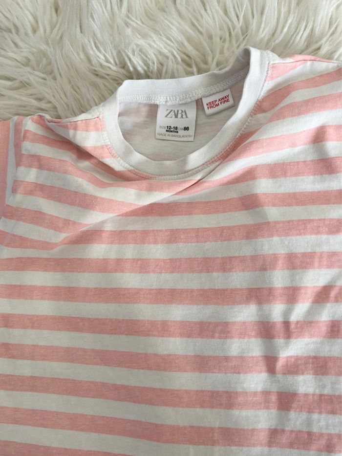 Fille 👧🏻 Tshirt zara rose saumon 12/18 mois - photo numéro 3