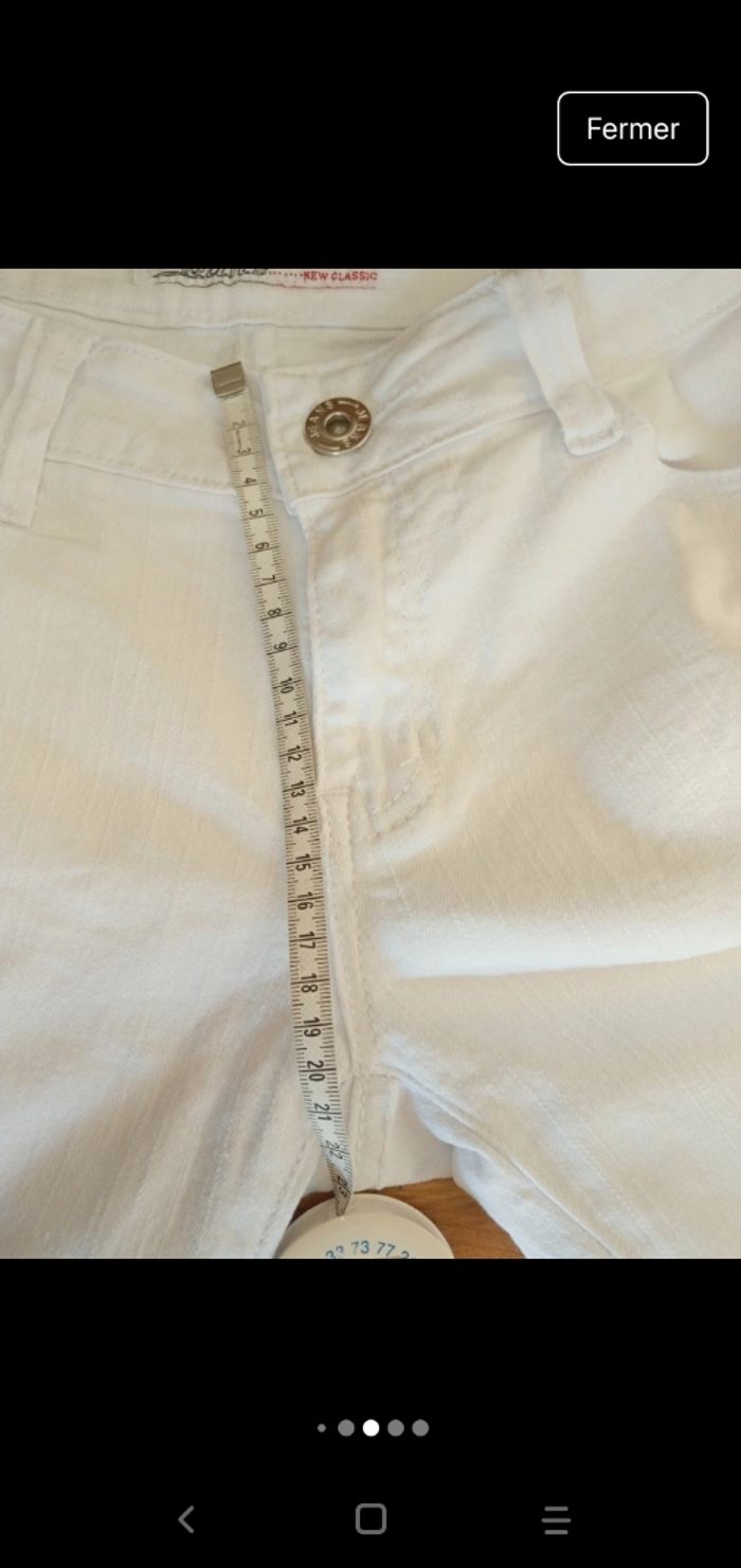 Pantalon - pantacourt en Jeans, neuf taille 40 avec broderie argentée - photo numéro 7