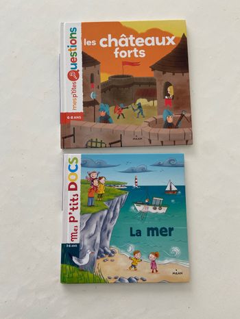 Livres éducatifs la mer et les châteaux forts