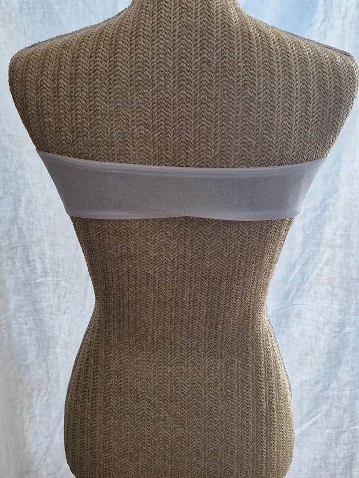 Soutien- gorge bandeau - photo numéro 2