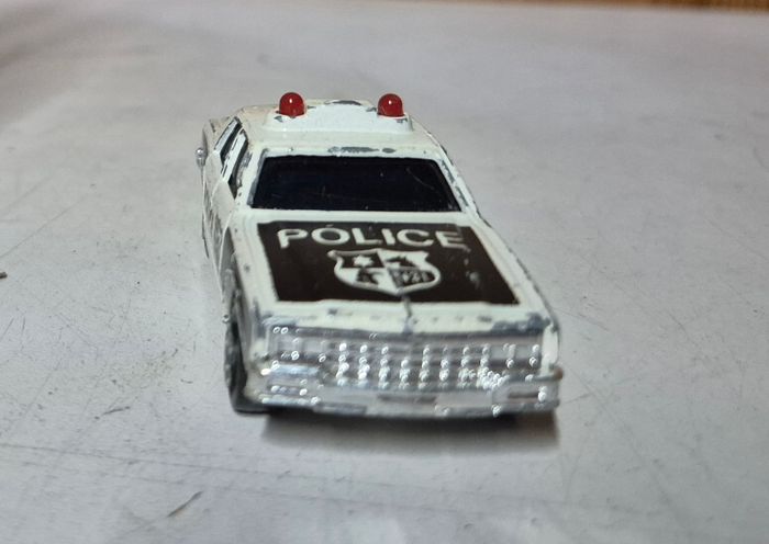 Voiture miniature police majorette sonic flashers chevrolet impala chevy - photo numéro 2