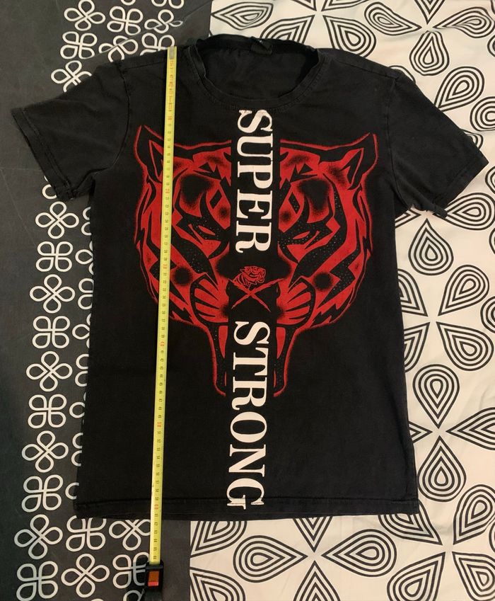 TEE shirt super strong tete de tigre taille S adulte