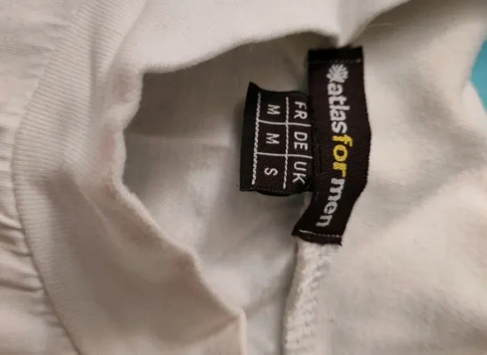 Tee shirt / sous pull - photo numéro 2