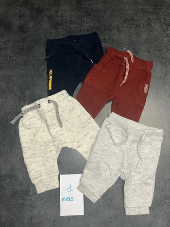 Lot de pantalons