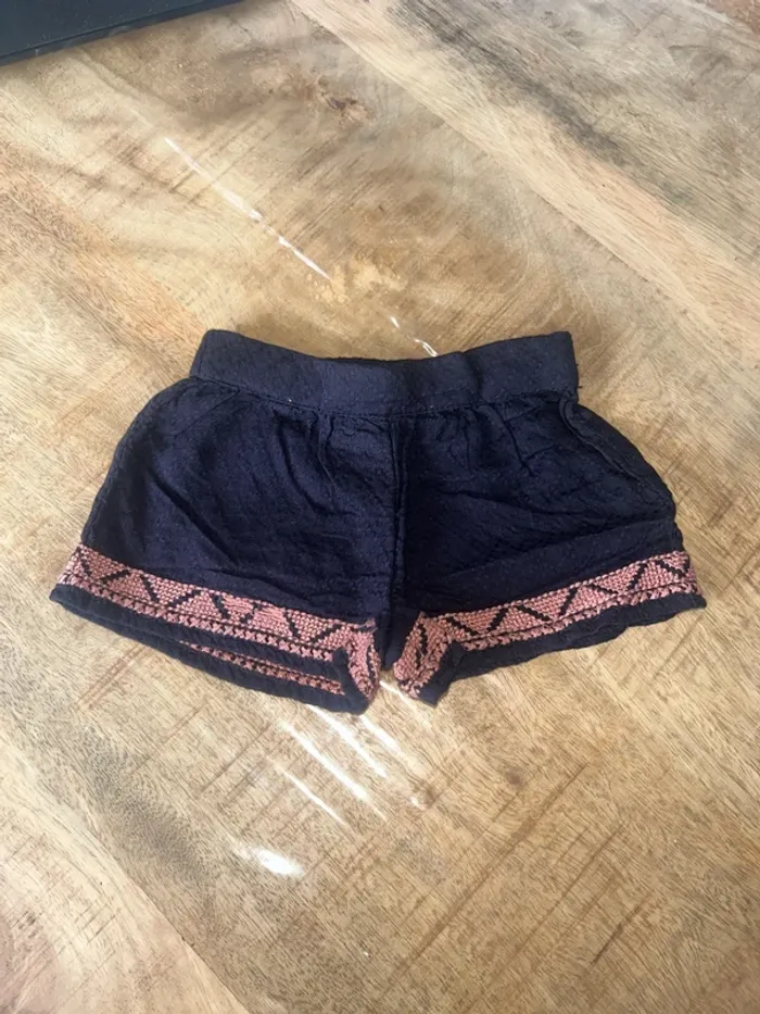 Short bébé fille