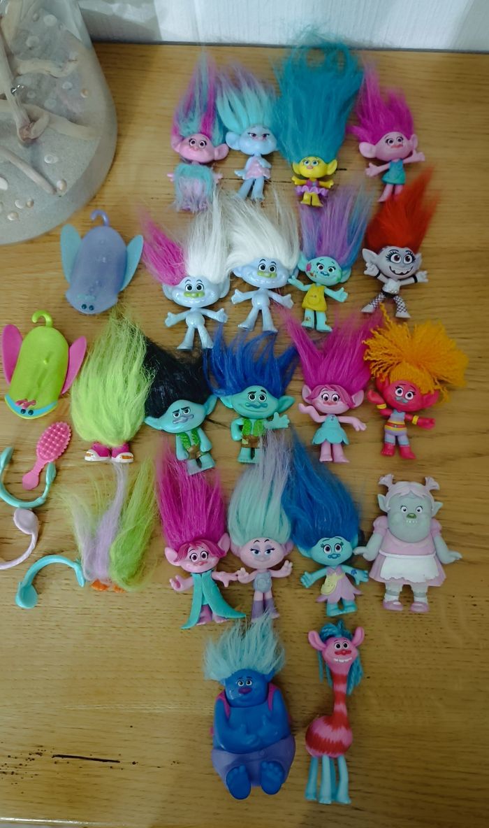 Lot de figurines trolls Poppy et ses amis + cadeaux - photo numéro 6