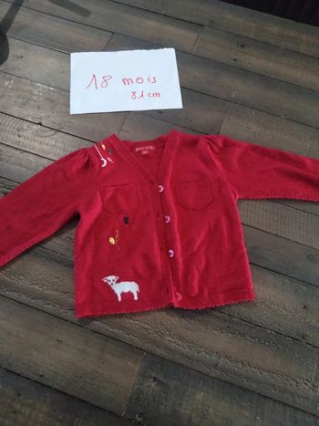 Gilet rouge grain de blé 18 mois