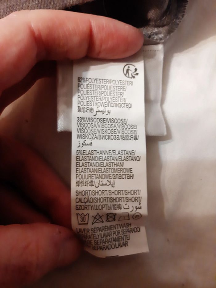 Short gris fin Kiabi et haut gris Vertbaudet - photo numéro 4