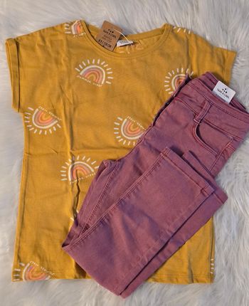 Neufs (non portés) 🏷😍🤩🥰🩷ensemble teeshirt mc et pantacourt en jeans 8 ans fille 😍🥰🩷