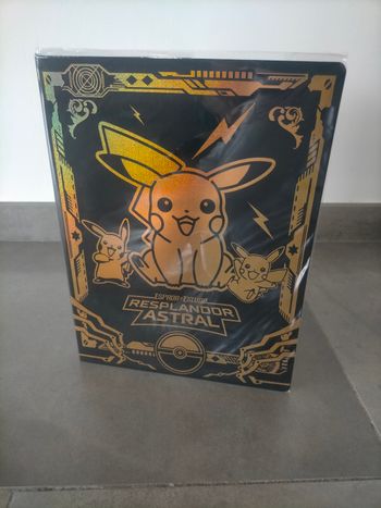 Classeur pokémon brillant 540 empl 