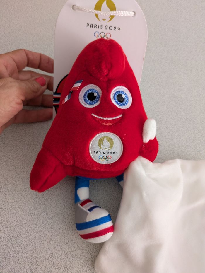 Frige avec son doudou Paris 2024  rare ! - photo numéro 2