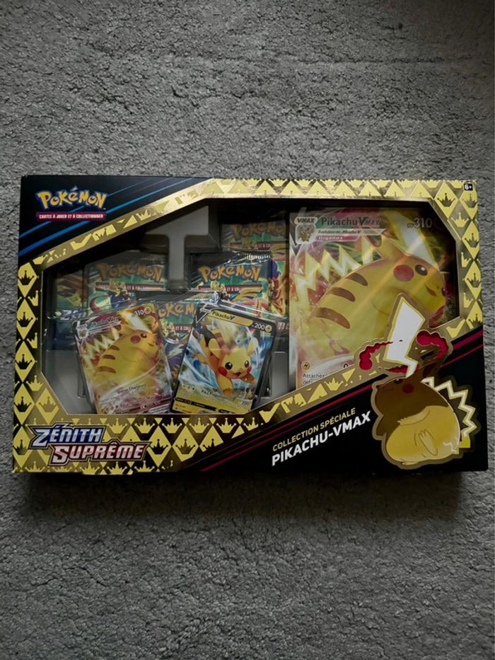 Pokémon Coffret Pikachu Zénith Suprême EB12.5 Pikachu V-max - Neuf/Scellé - FR