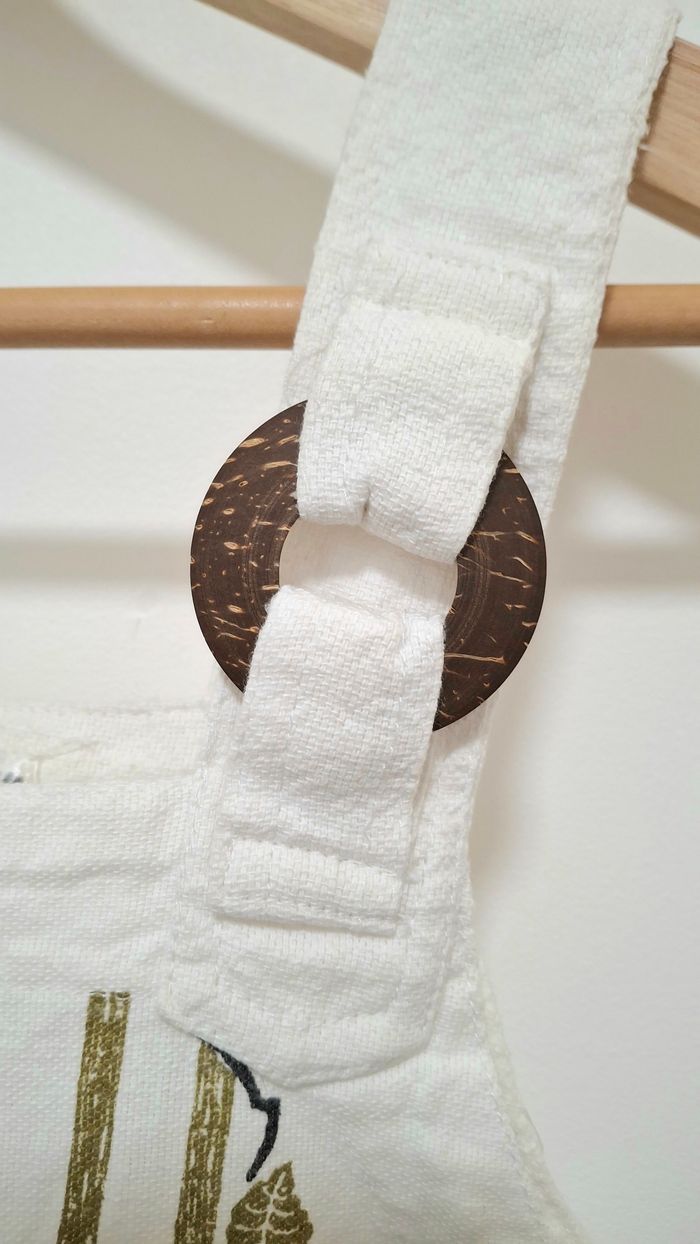 Robe florale en lin, avec cercles en bois décoratifs aux bretelles (Taille unique, voir mesures) - photo numéro 4