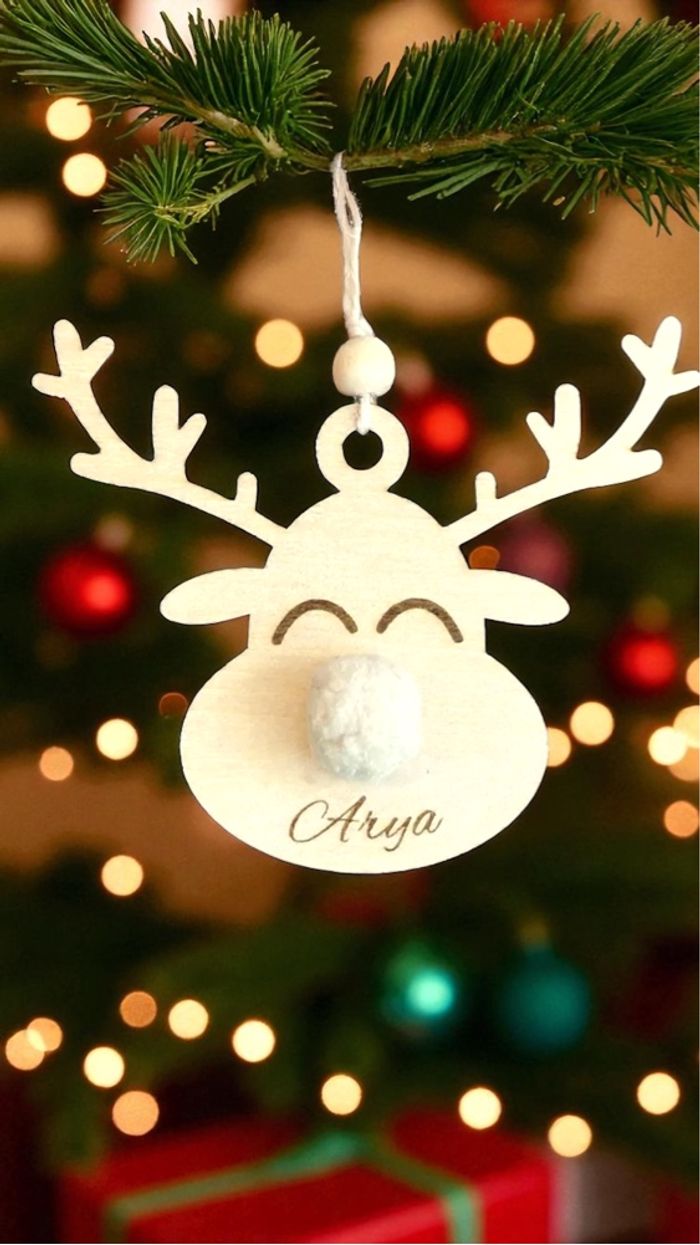 Boule de Noël en bois avec prénom - photo numéro 2