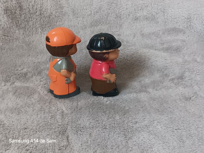 Lot de 2 figurines ecoiffier - photo numéro 2