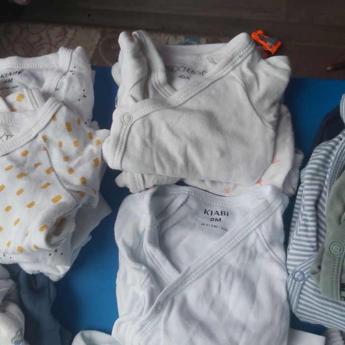 lot de body et gilet bébé - photo numéro 3
