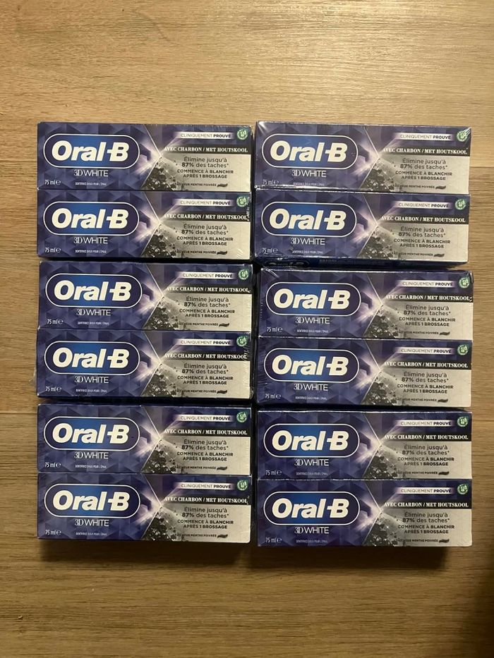 Dentifrice Oral B 3D White Charbon (12 tubes)