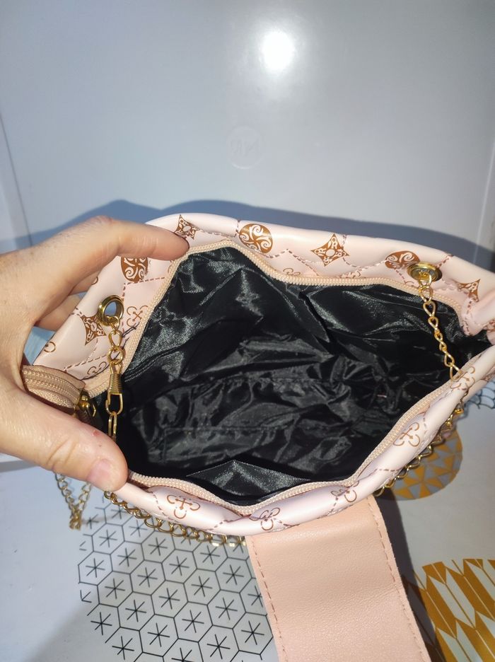 Sac bandoulière Disney Primark Neuf  + porte clé - photo numéro 5