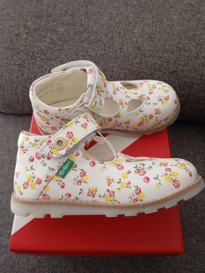 Kickers neuves pour fille en taille 24 - photo numéro 3