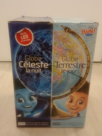 Globe terrestre le jour, globe céleste la nuit
Marque BUKI