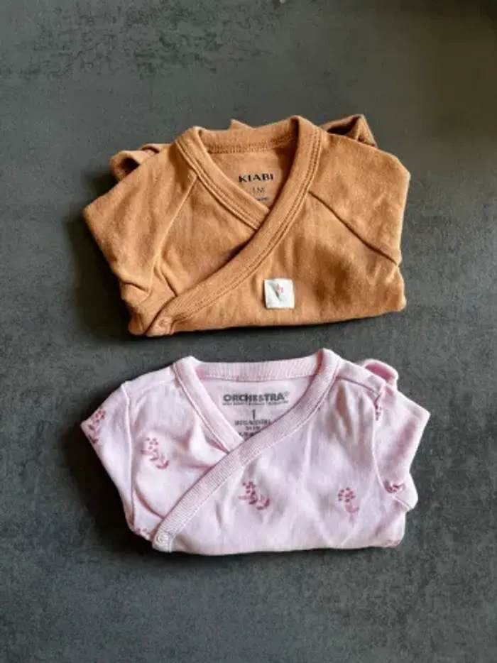 2 bodys 1 mois manches longues