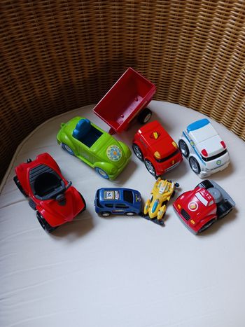 Lot de voitures et camions