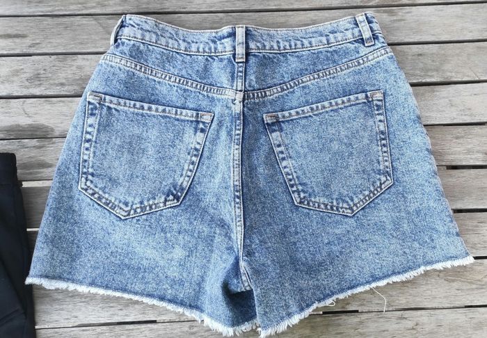 Short en jean neuf - photo numéro 2