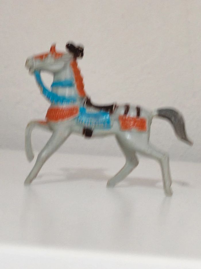 Starlux ? Figurine cheval moyen age - photo numéro 5
