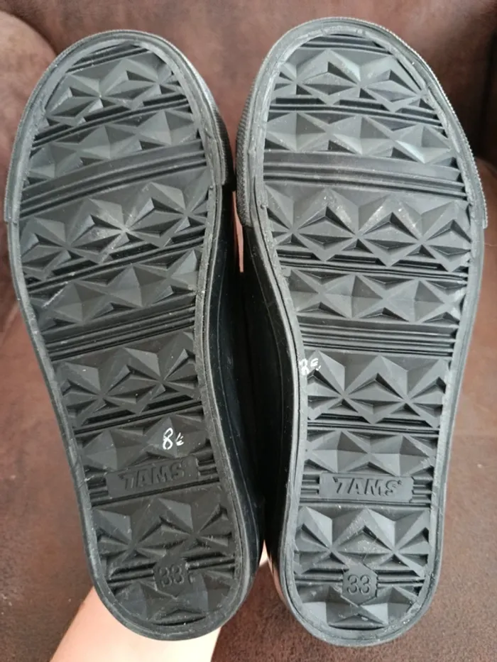 Baskets noires Tams pointure 33 neuves - photo numéro 3