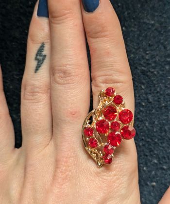 Bague fantaisie a strass