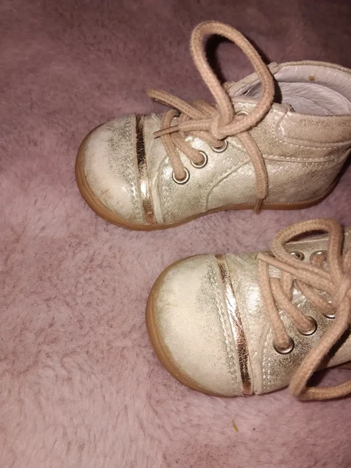 Chaussures taille 20 - photo numéro 2