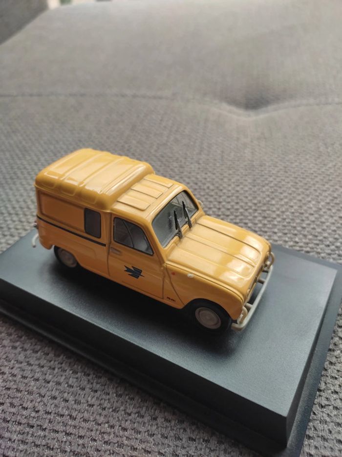 Voiture miniature la poste - photo numéro 3