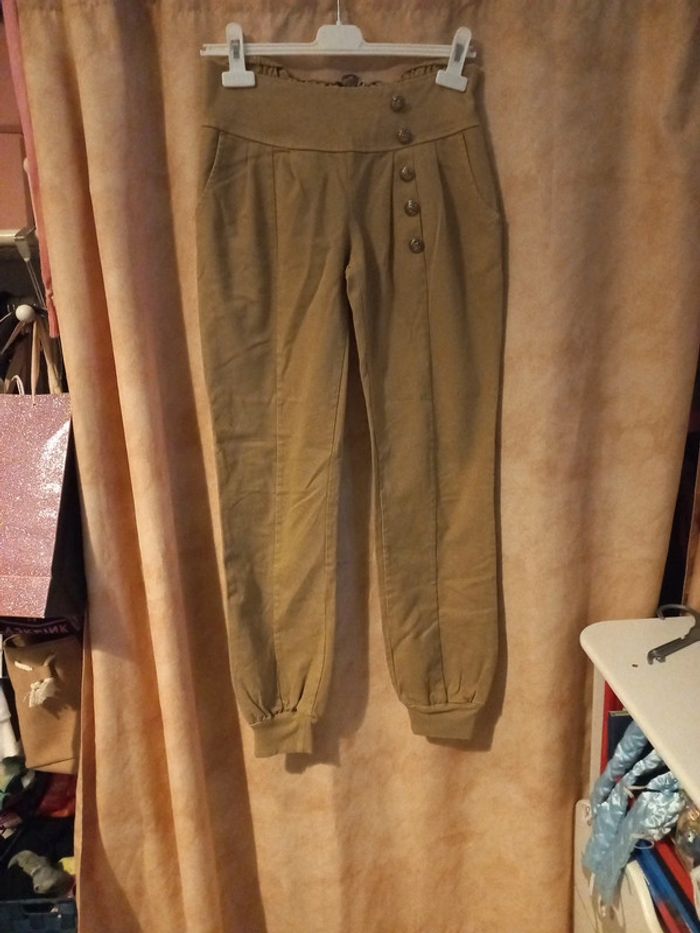 Joli pantalon