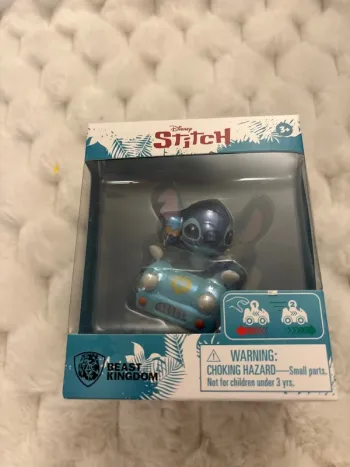 Voiture stitch métal