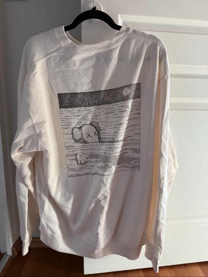 Uniqlo x Kaws sweatshirt L - photo numéro 5