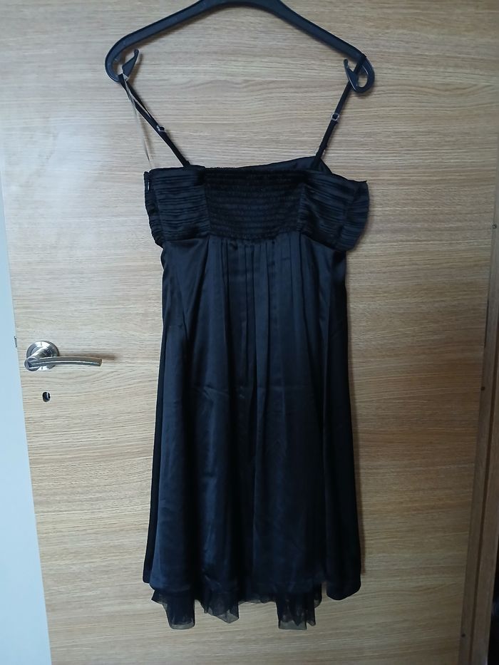 Robe noire - photo numéro 2